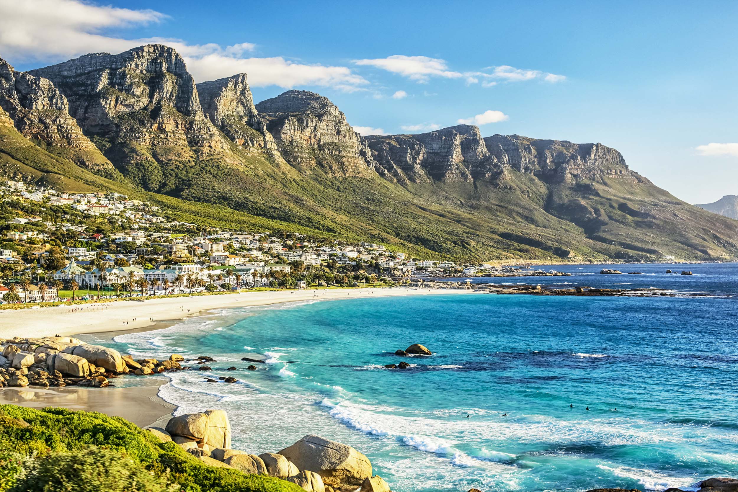 Embark on an unforgettable trip to Cape Town with African Oasis Safaris.